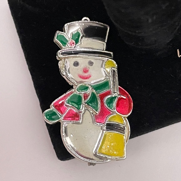 Vintage Christmas Winter Holiday Festive Gifting Snowman Retro Pin / Brooch - Picture 1 of 11